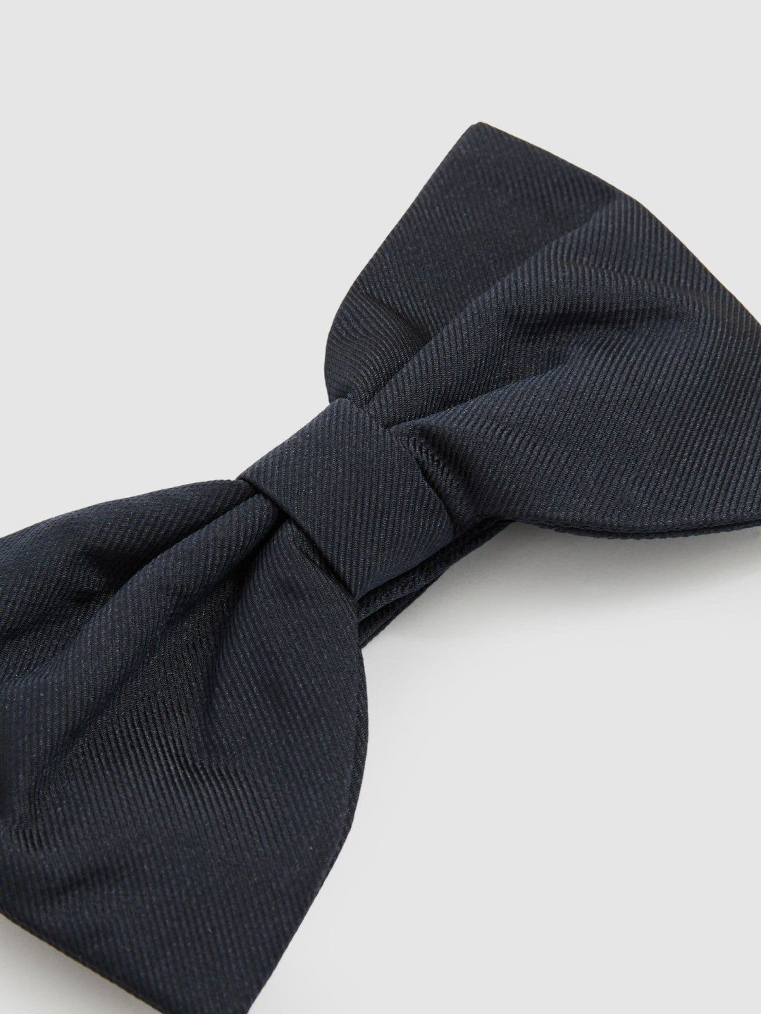 Grosgrain Silk Bow Tie in Navy Men | Reiss