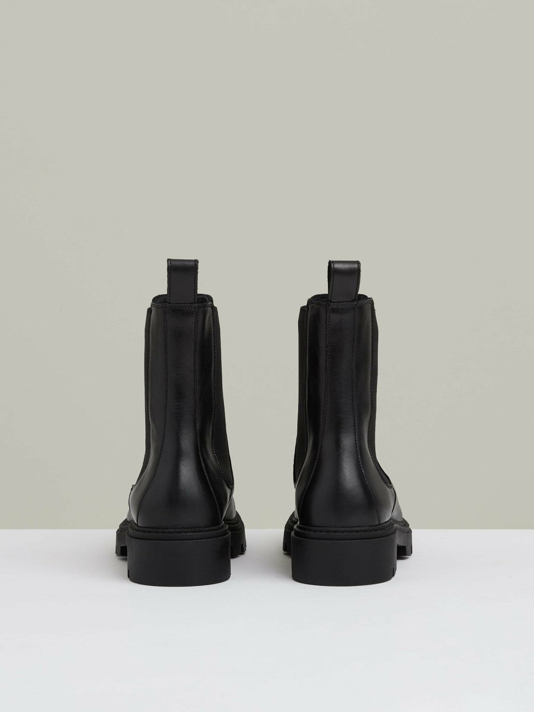Leather Cleated Sole Chelsea Boots in Black Women | Reiss
