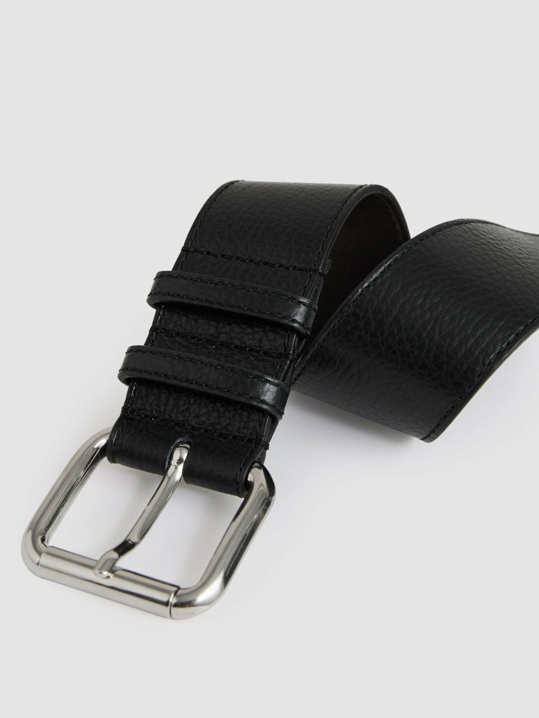 Leather Square Roller Buckle Belt in Black Women | Reiss