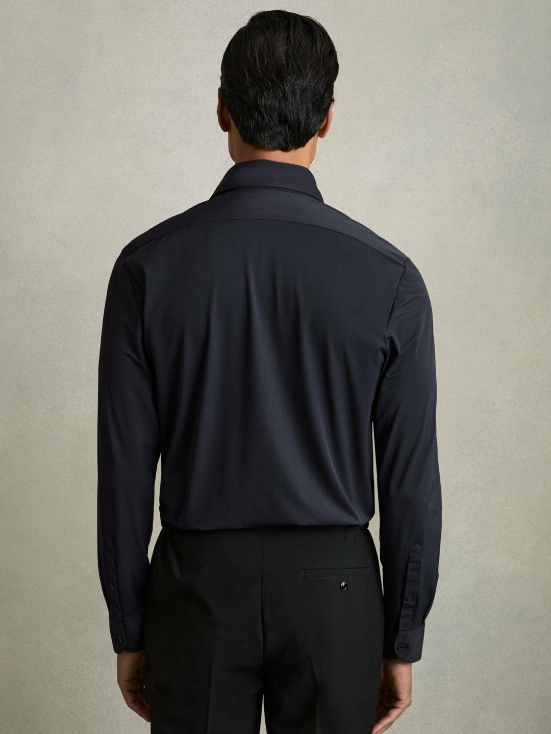 Long-Sleeve Travel Shirt in Navy Men | Reiss