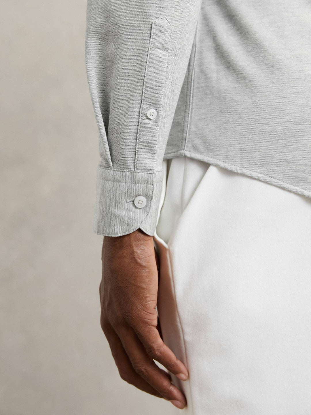 Cotton-Blend Jersey Cutaway-Collar Shirt in Grey Melange Men | Reiss