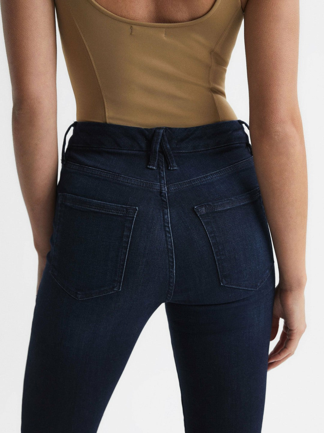 Good American Sculpting Skinny Jeans in Indigo Women | Reiss