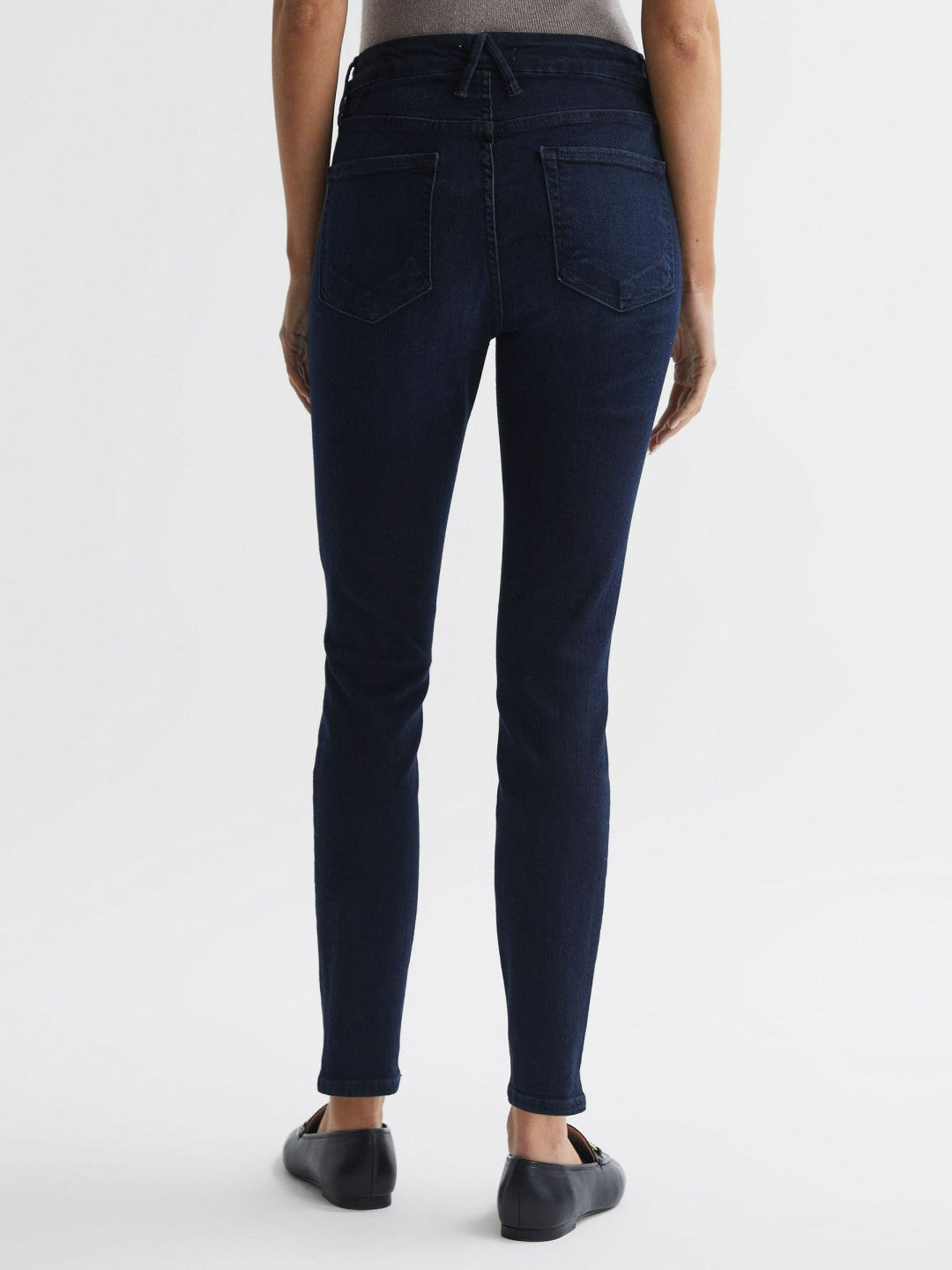 Good American Sculpting Skinny Jeans in Mid Blue Women | Reiss