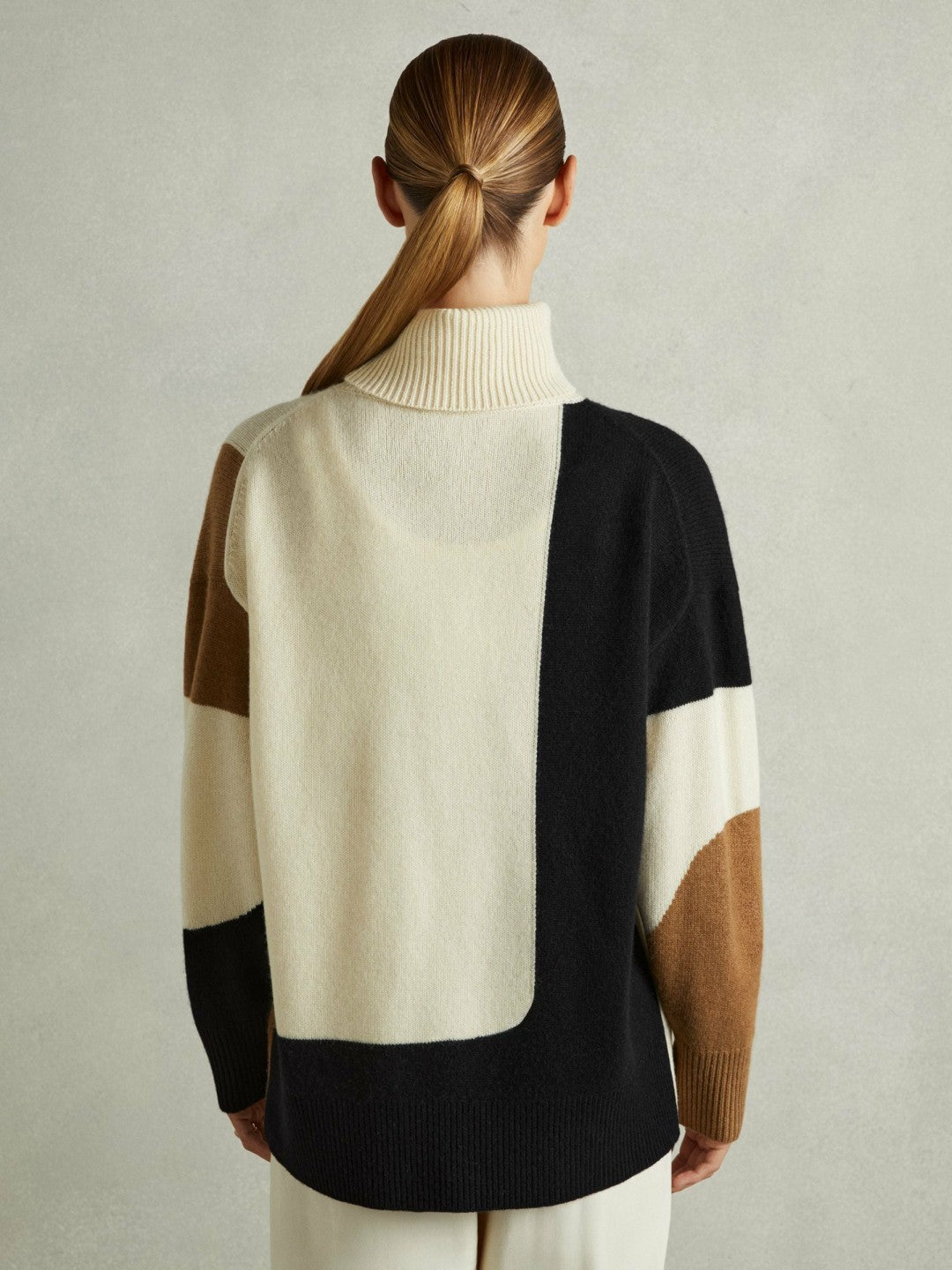 Wool-Cashmere Colourblock-Intarsia Jumper in Cream/Brown Women | Reiss