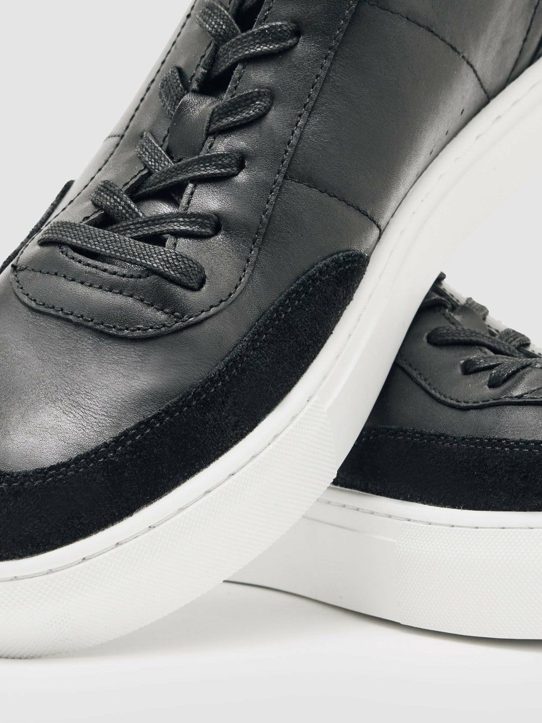 Bonded-Leather Low-Top Trainers in Black Men | Reiss