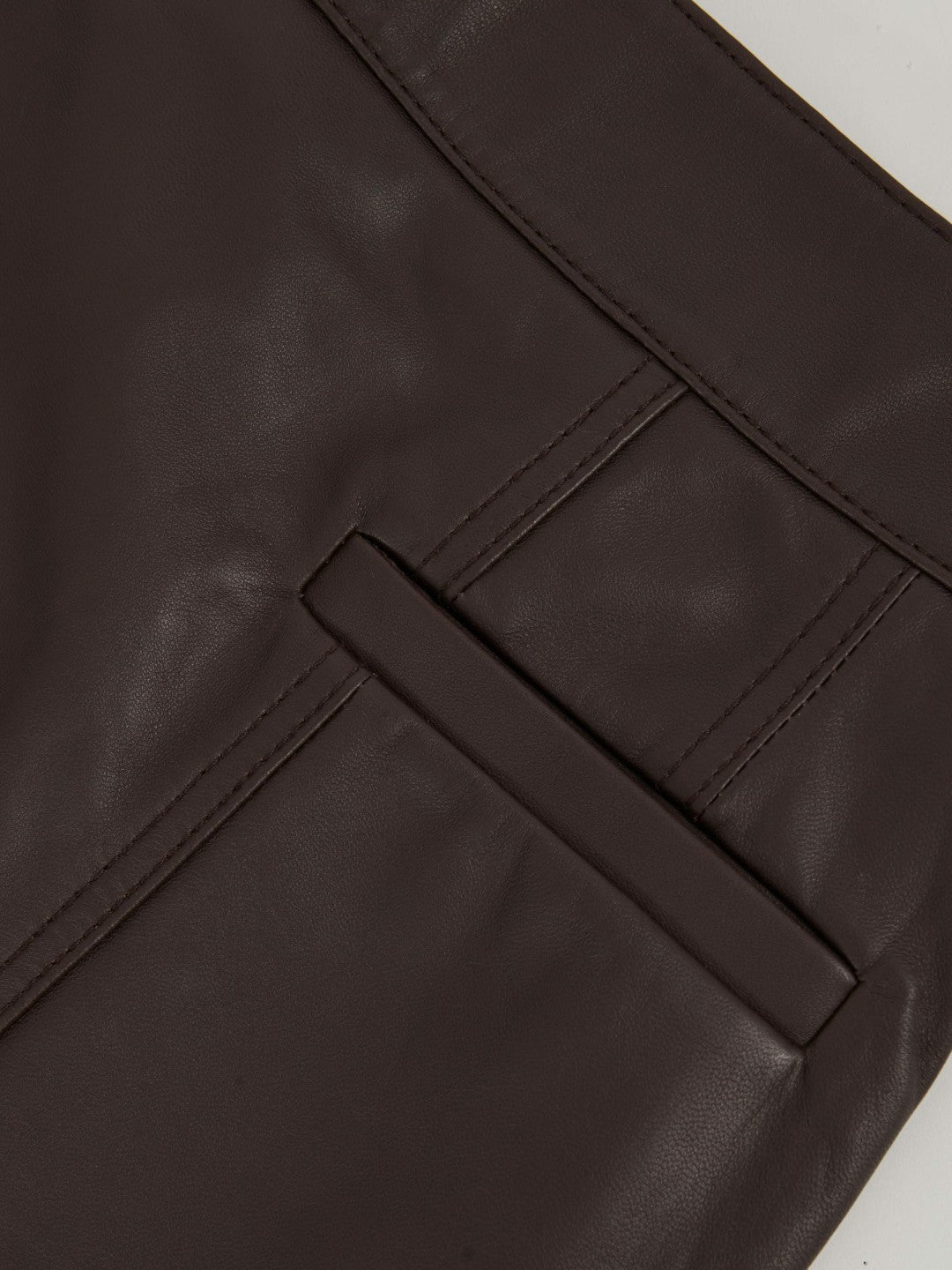 Leather Welt-Pocket Mini Skirt in Burgundy Women | Reiss