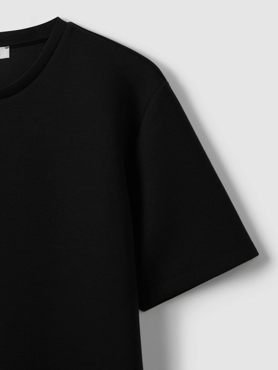 Interlock Jersey Crew Neck T-Shirt in Black Men | Reiss