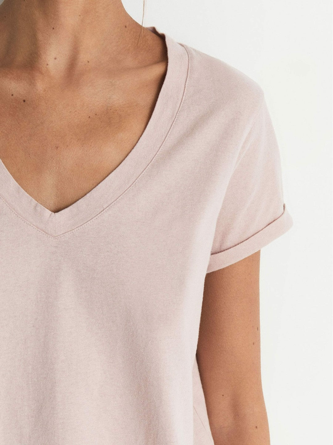 Cotton-Jersey V-Neck T-Shirt in Light Pink Women | Reiss