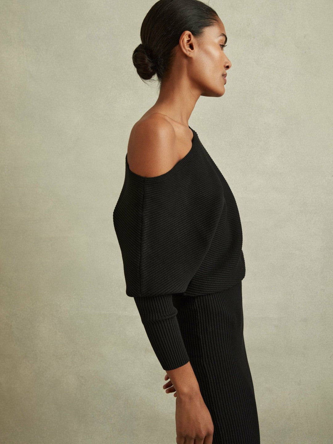 Off-The-Shoulder Ribbed Midi Dress in Black Women | Reiss
