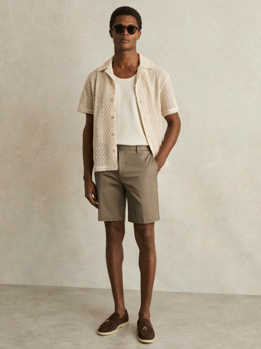 Oe Hampton Cotton Chino Shorts with Stretch in Taupe Men | Reiss