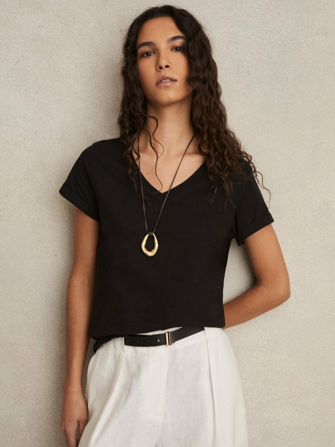 Cotton-Jersey V-Neck T-Shirt in Black Women | Reiss