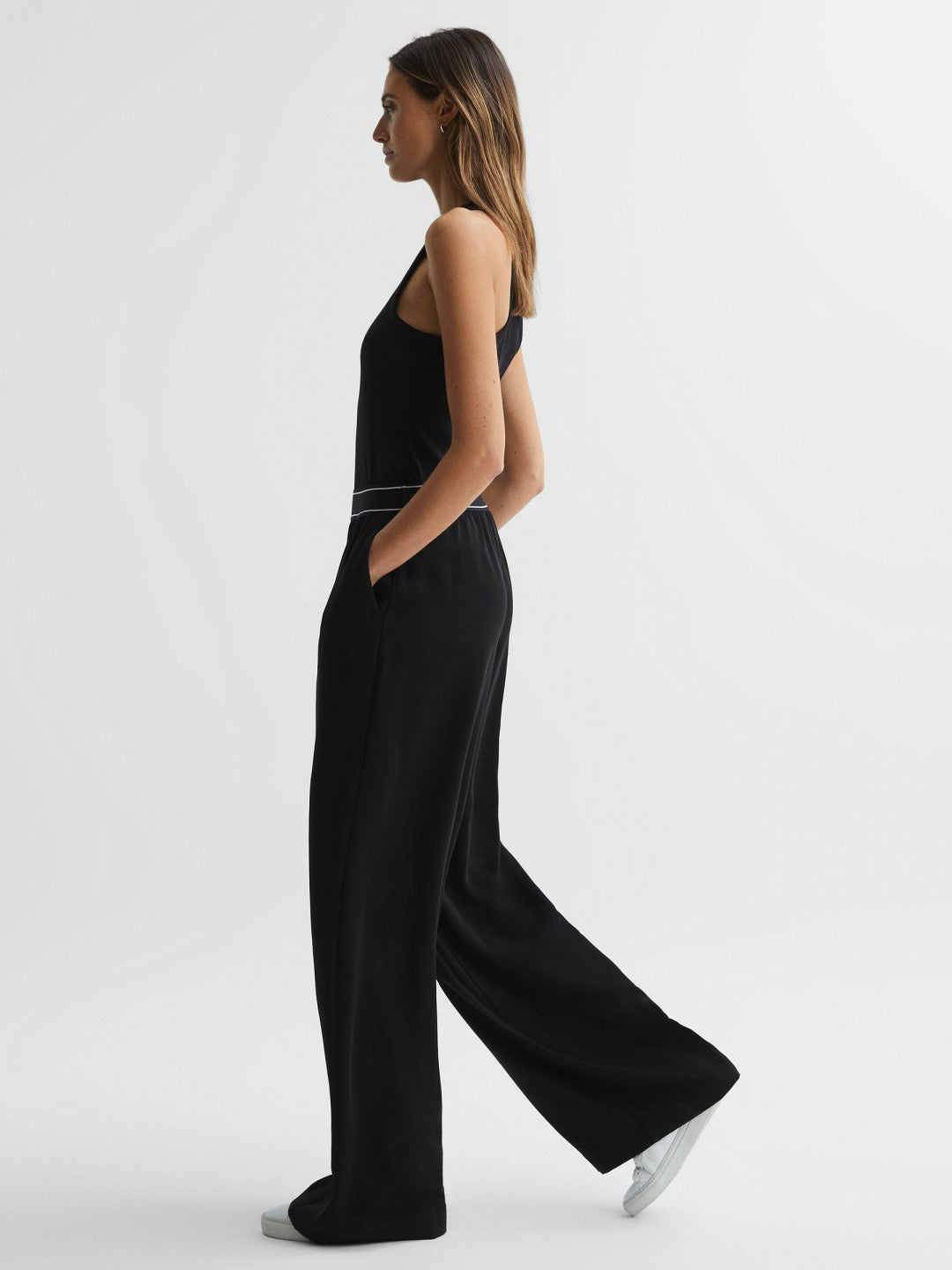 Wide Leg Elasticated Trousers in Black Women | Reiss