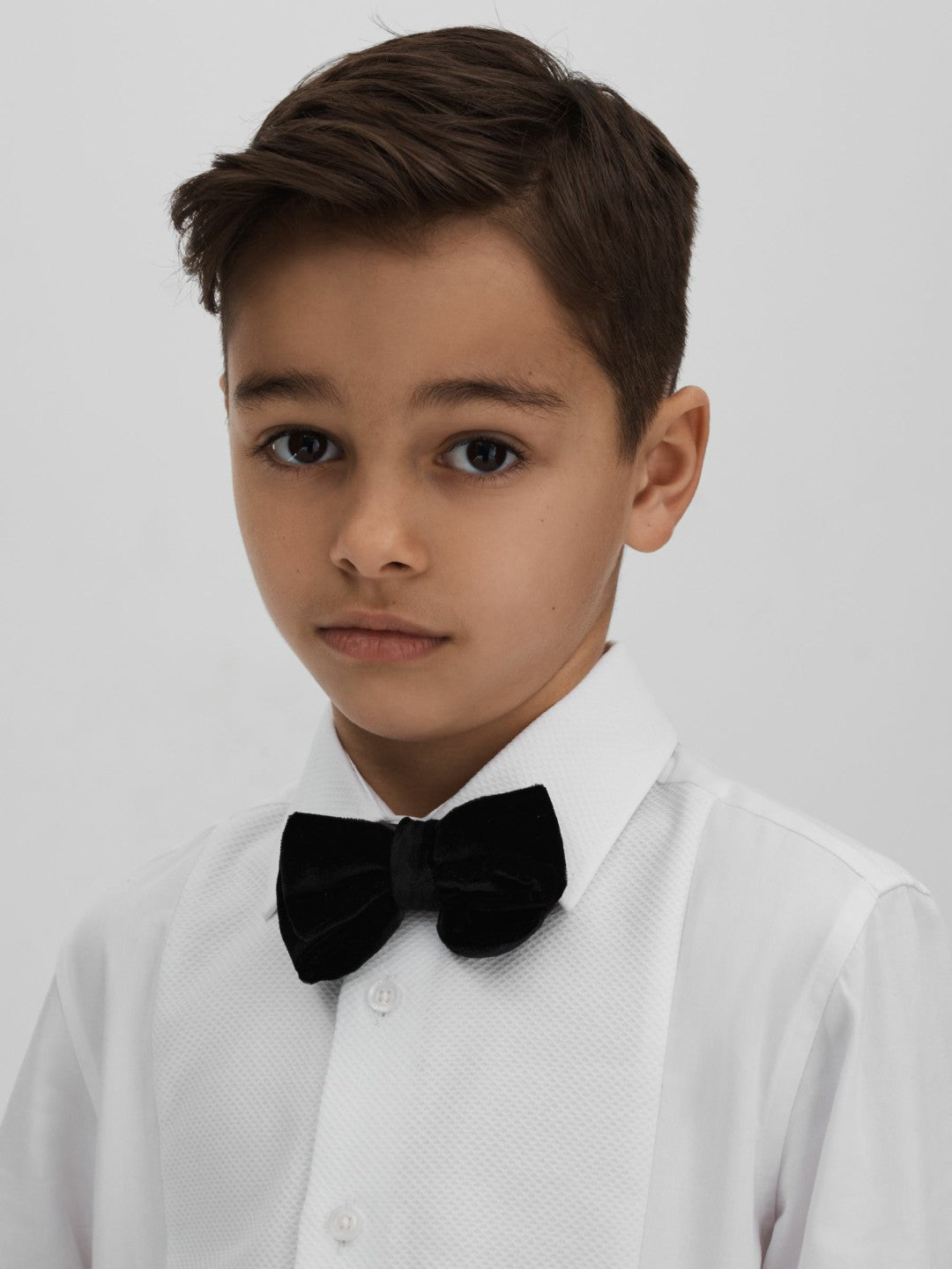 9-14 yrs Slim Fit Textured Bib Dinner Shirt in White Children & Baby | Reiss