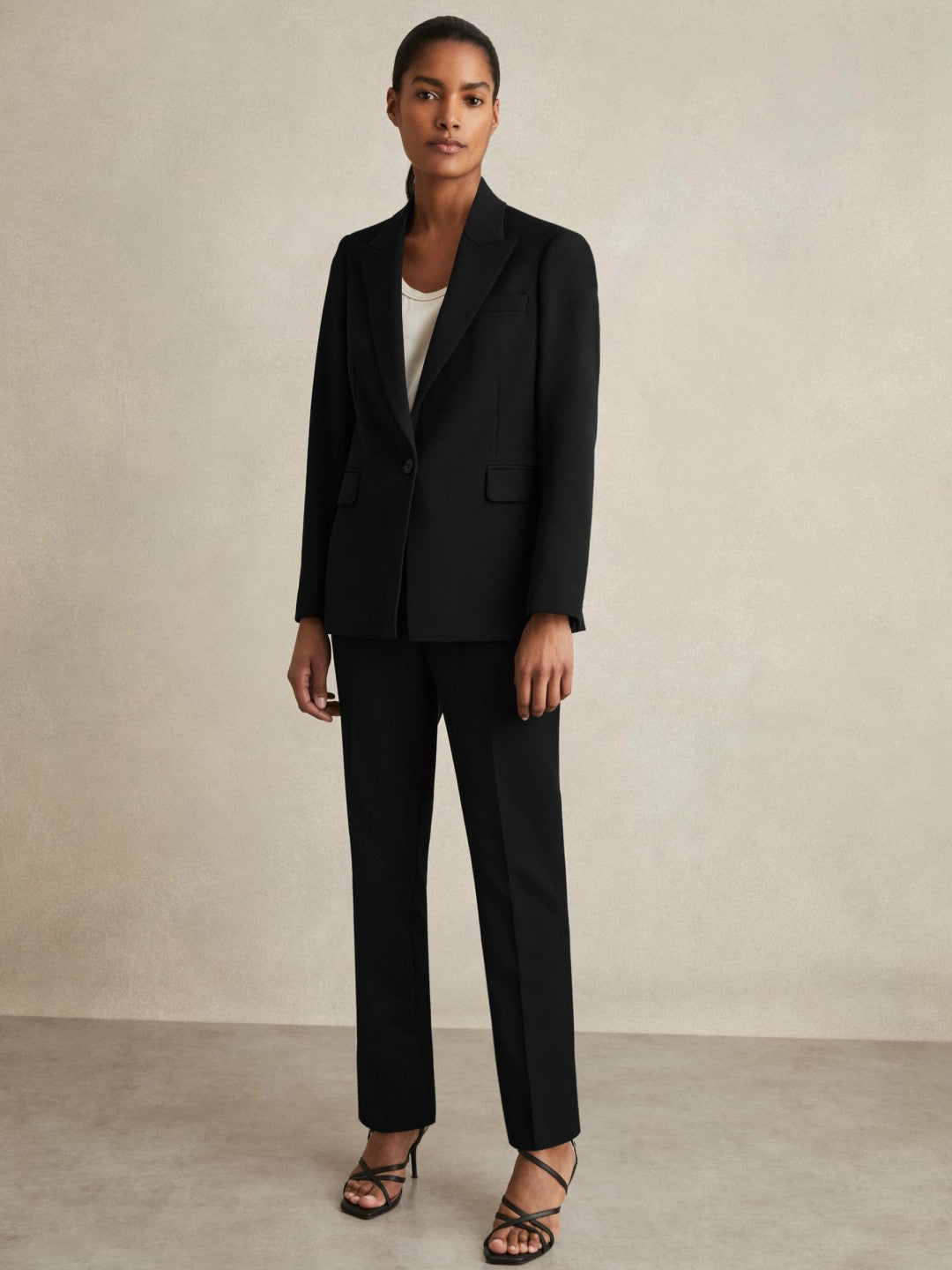Petite Tailored Single Breasted Suit Blazer in Black Women | Reiss