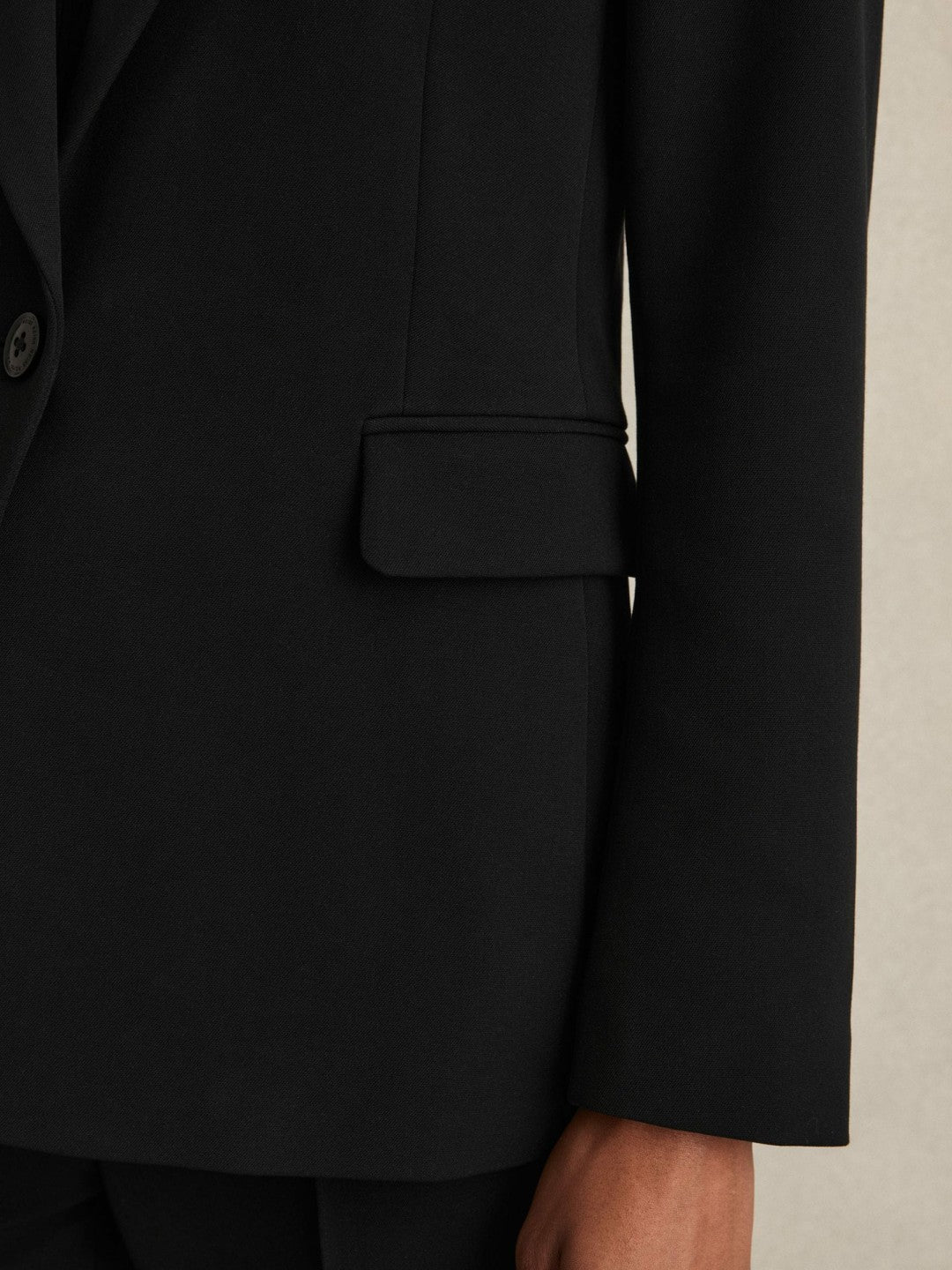 Petite Tailored Single Breasted Suit Blazer in Black Women | Reiss
