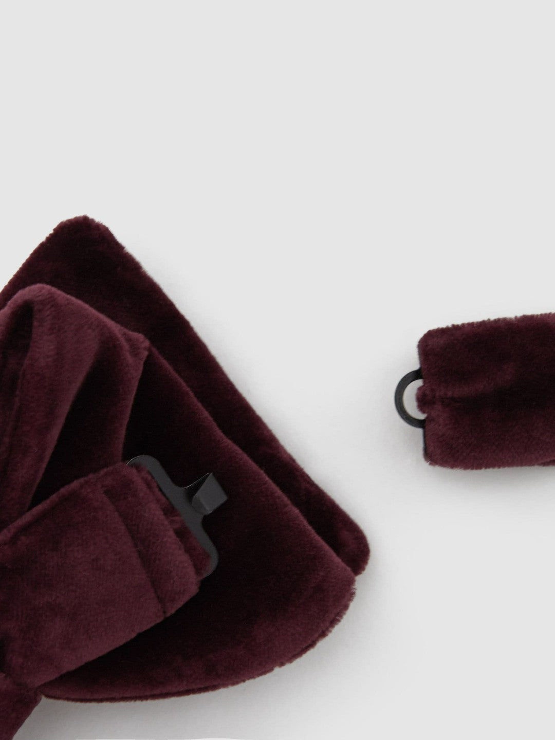 Velvet Bow Tie in Bordeaux Men | Reiss