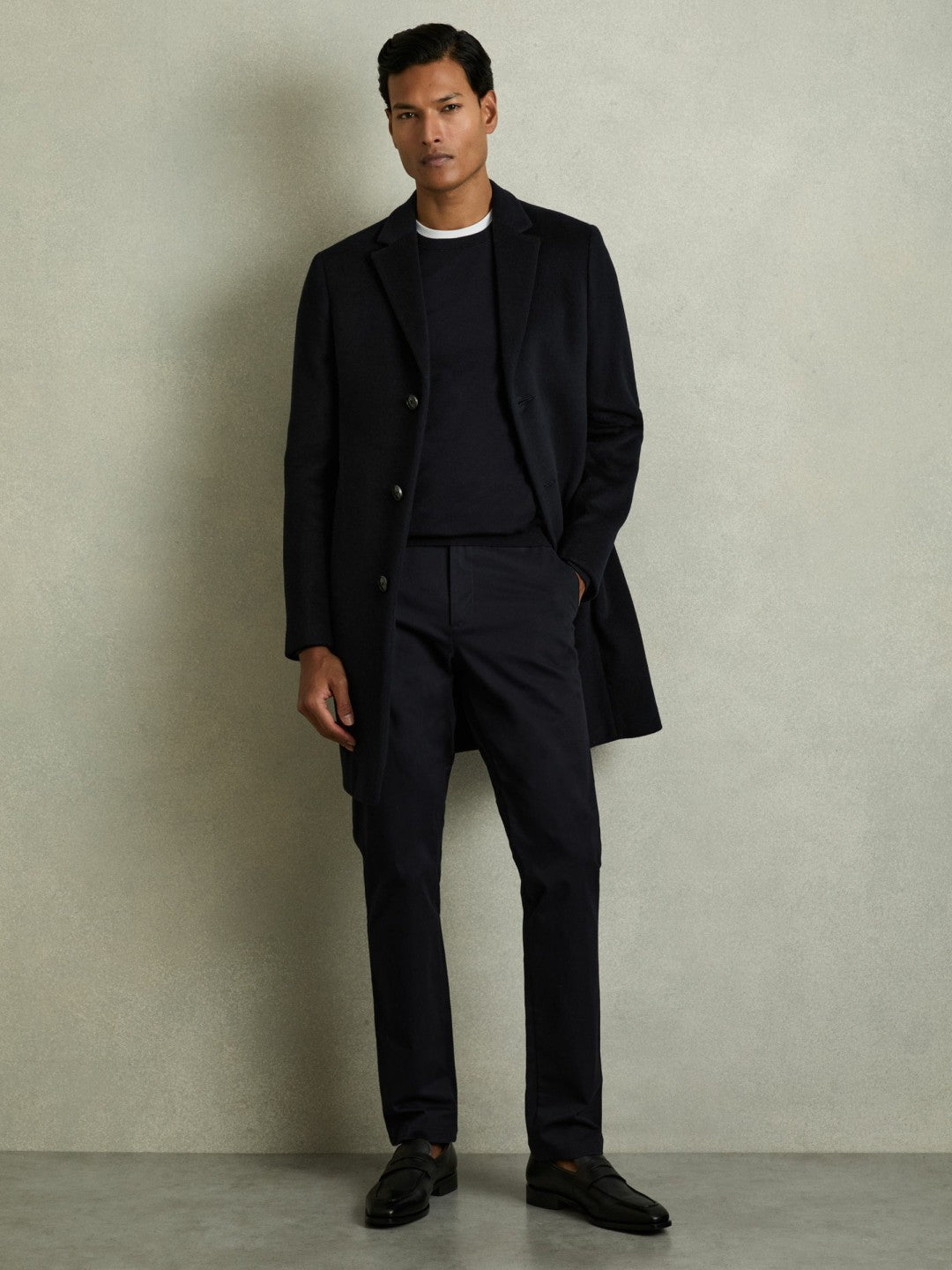 Slim Fit Washed Cotton Blend Chinos in Navy Men | Reiss