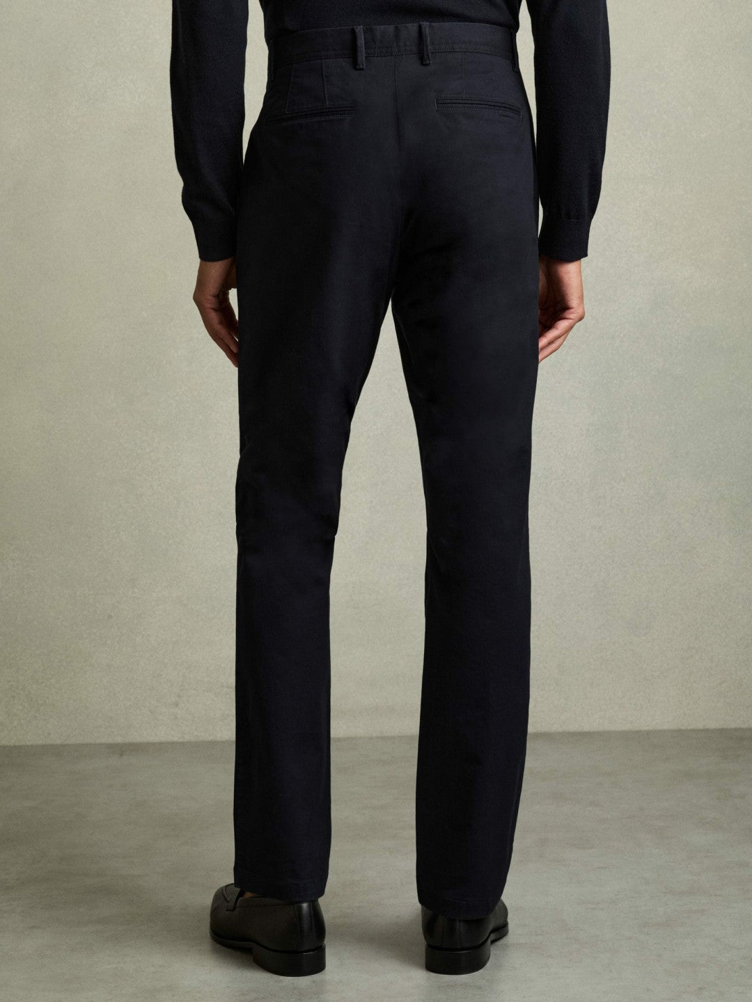 Slim Fit Washed Cotton Blend Chinos in Navy Men | Reiss