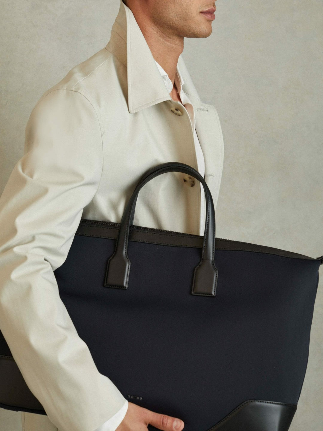 Neoprene Holdall in Dark Navy Men | Reiss