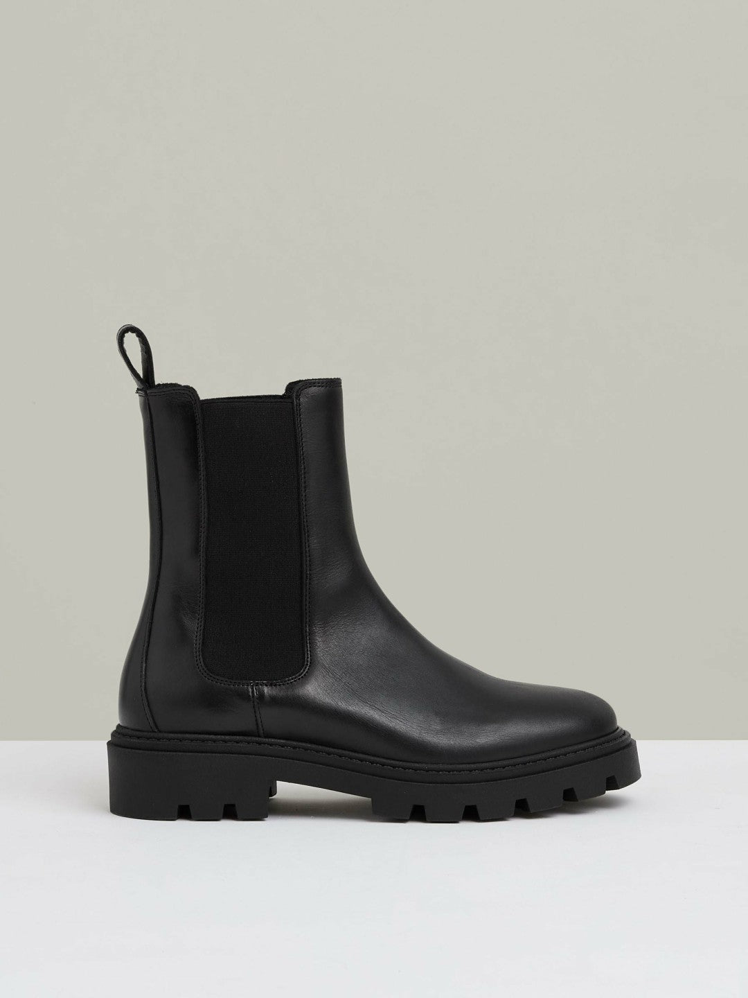 Leather Cleated Sole Chelsea Boots in Black Women | Reiss