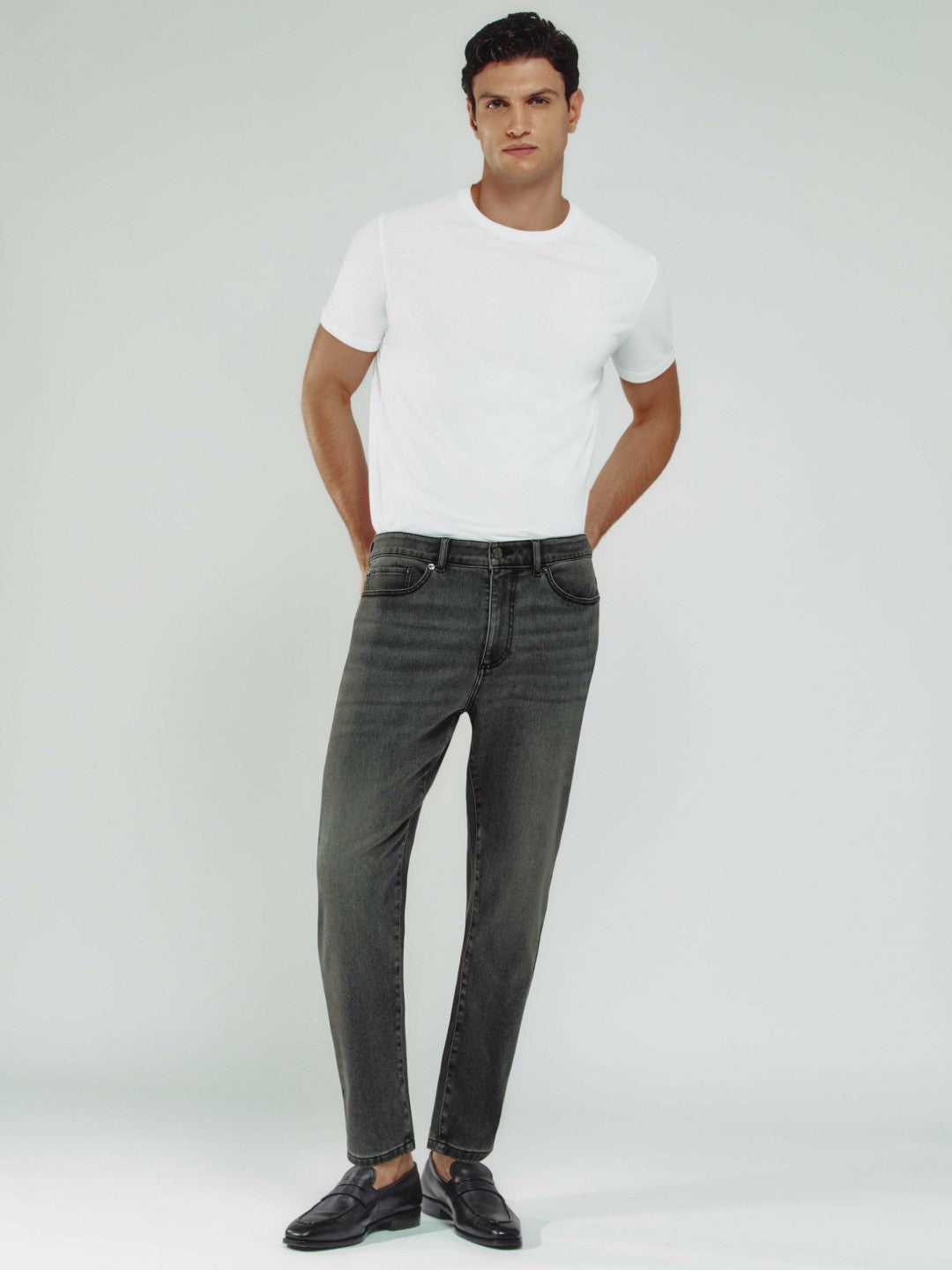 Relaxed-Fit Cropped Jeans in Washed Black Men | Reiss