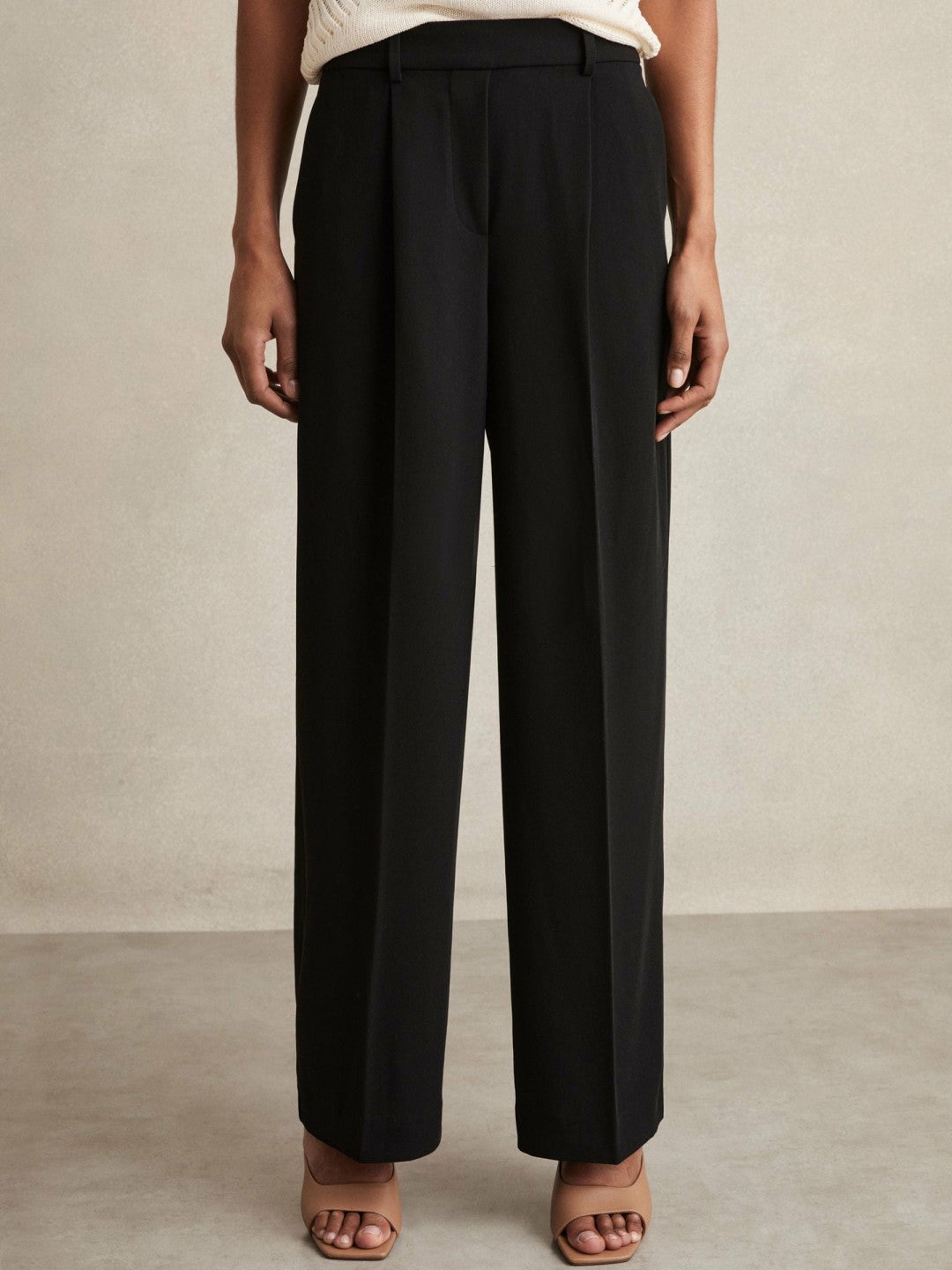 Petite Elasticated-Waist Wide-Leg Twill Trousers in Black Women | Reiss