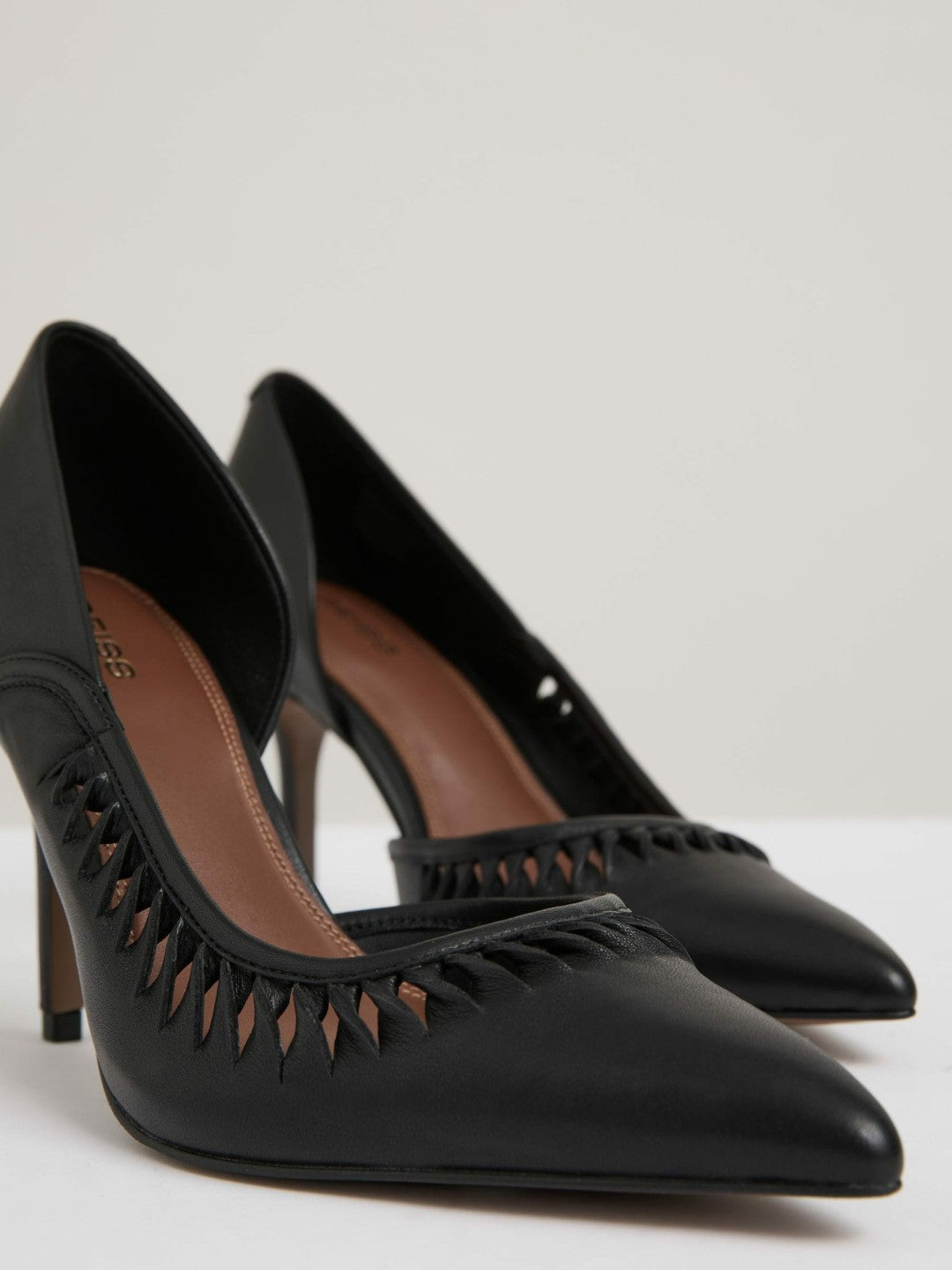 Leather Twist Detail Court Shoes in Black Women | Reiss