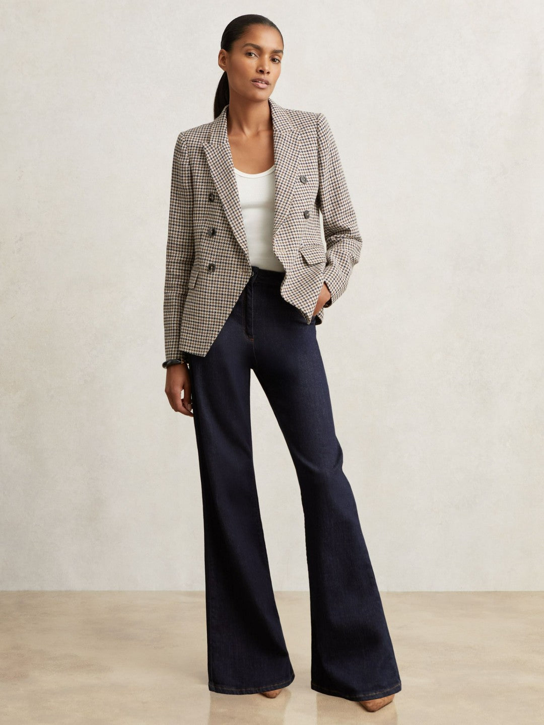 Petite Cotton-Linen Double-Breasted Houndstooth-Check Blazer in Navy Neutral Check Women | Reiss
