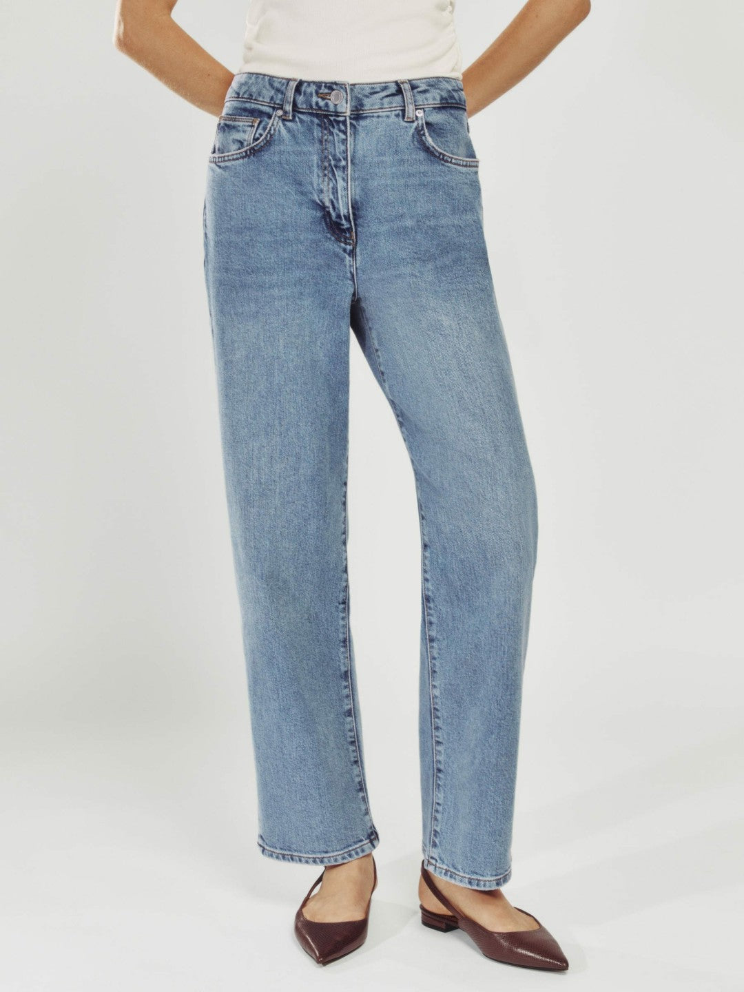 Petite Mid-Rise Straight-Leg Jeans in Light Blue Women | Reiss