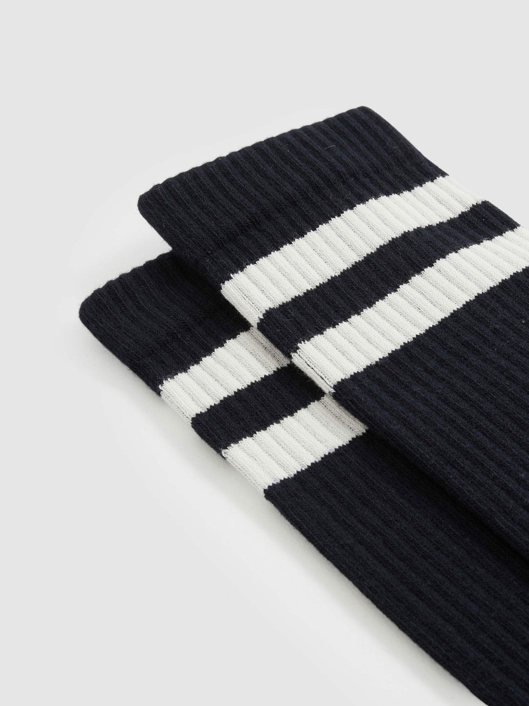 Cotton-Blend Double-Stripe Socks in Navy/Ecru Men | Reiss