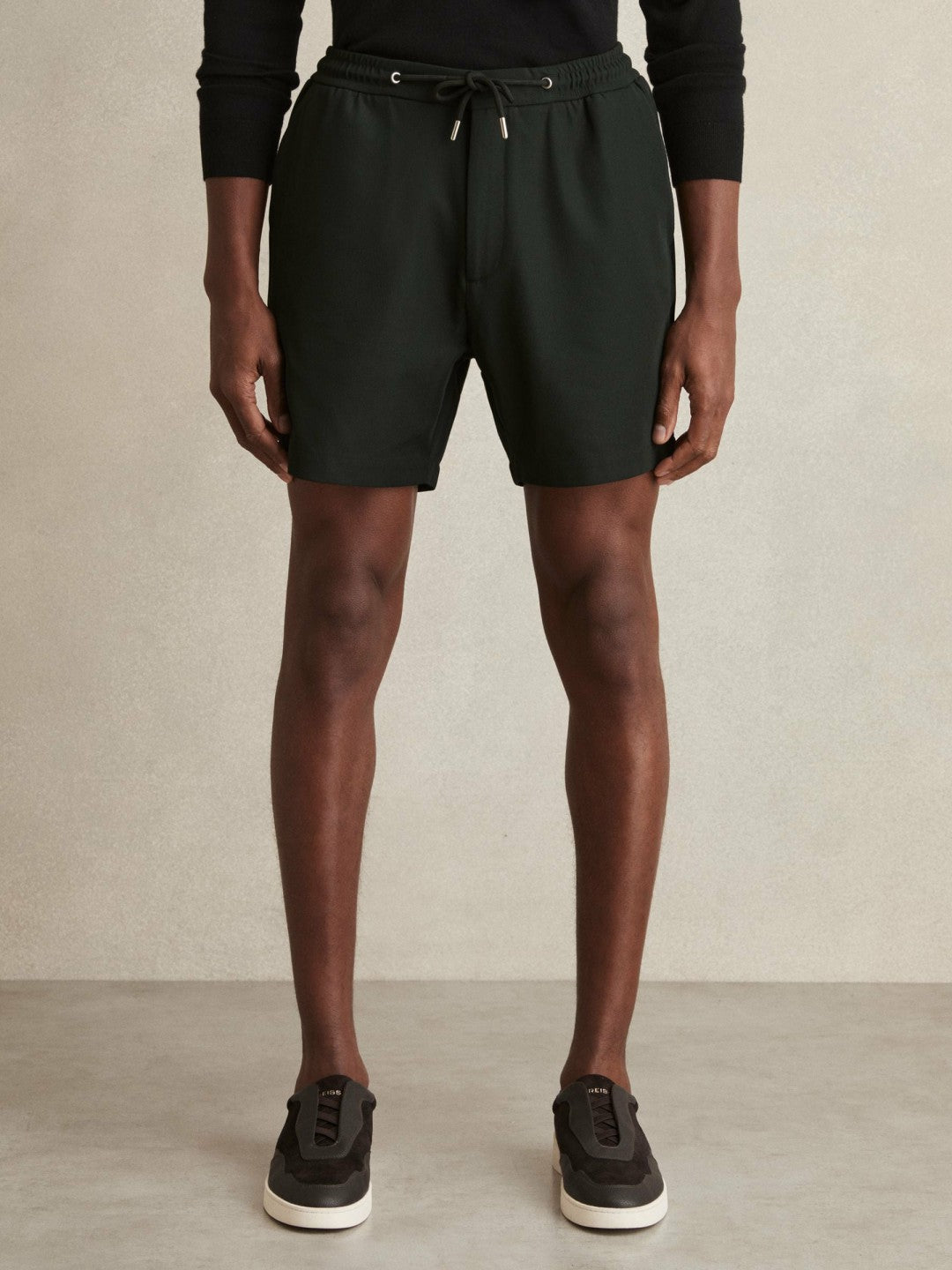 Textured Drawstring Shorts in Dark Green Men | Reiss
