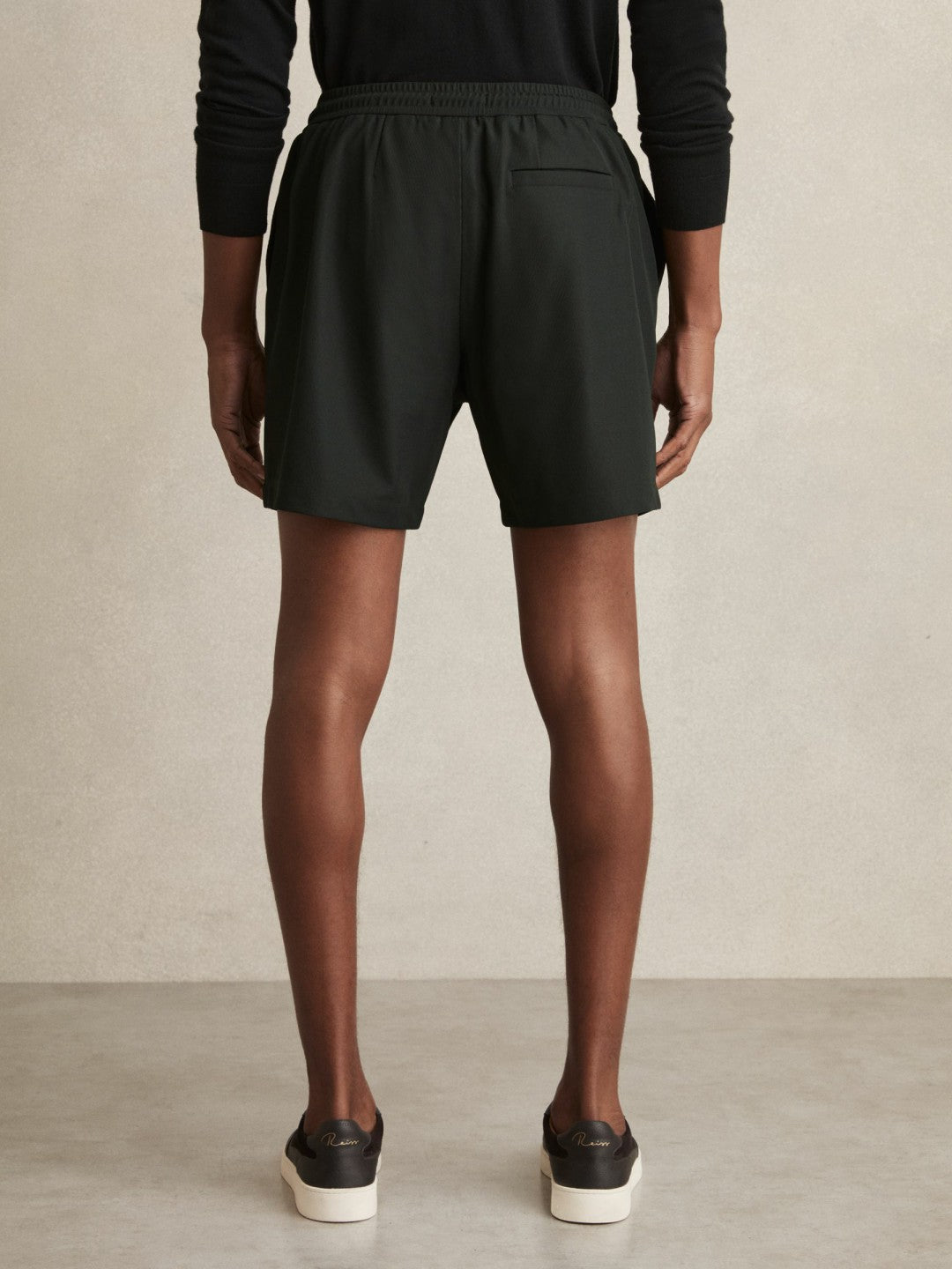 Textured Drawstring Shorts in Dark Green Men | Reiss