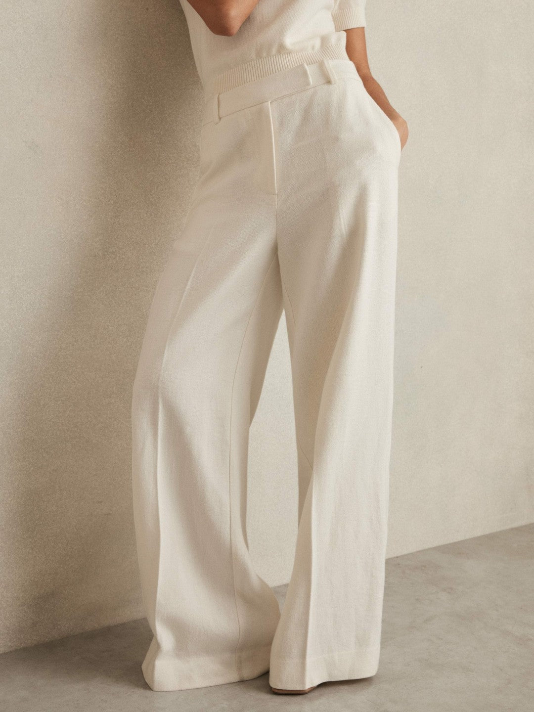 Petite Linen-Blend Wide-Leg Trousers in White Women | Reiss