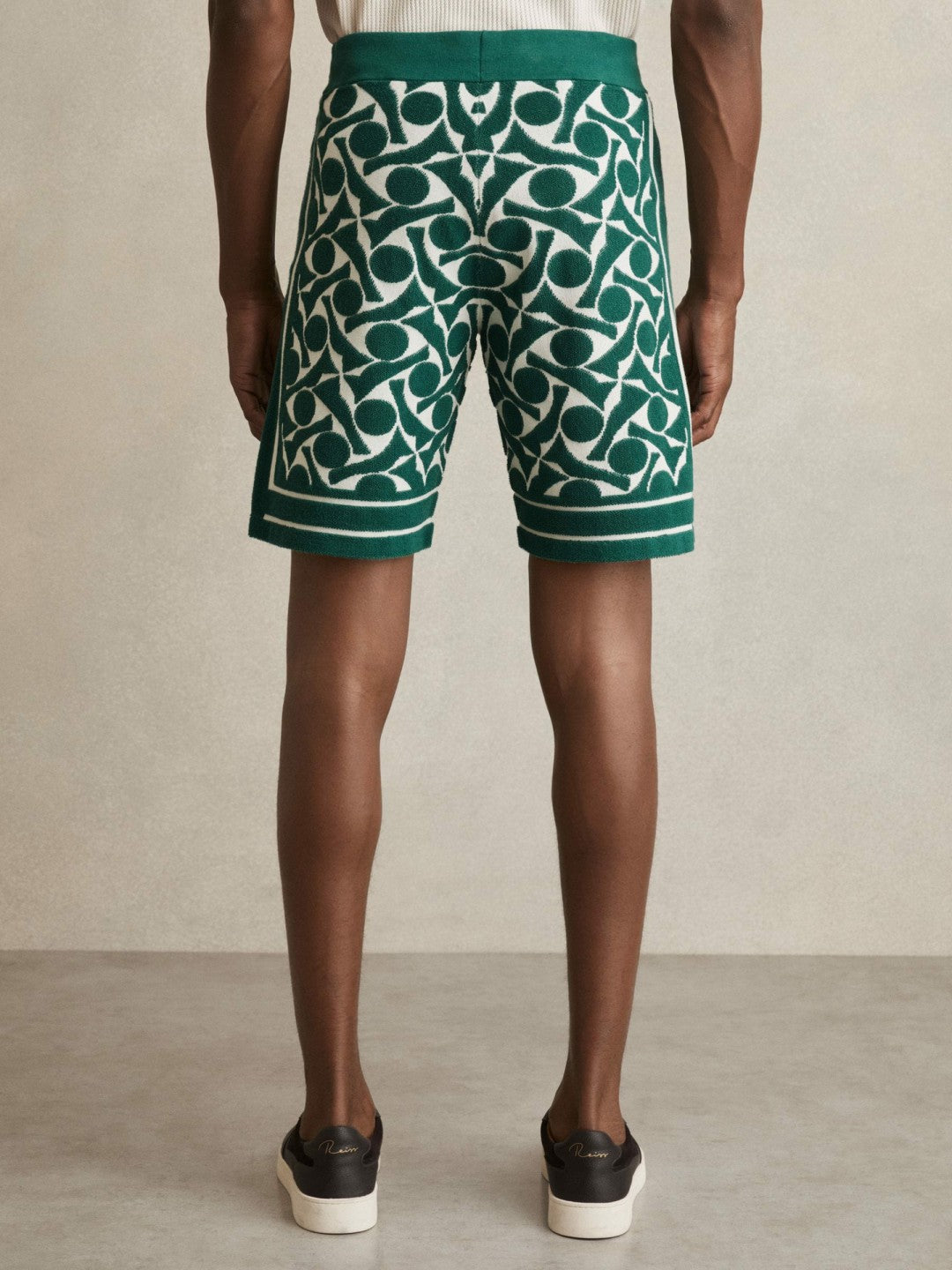 Abstract-Pattern Towelling Shorts in Green/White Men | Reiss