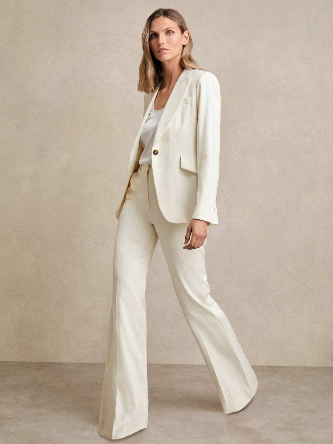 Petite Wide Leg Tailored Trousers in Cream Women | Reiss