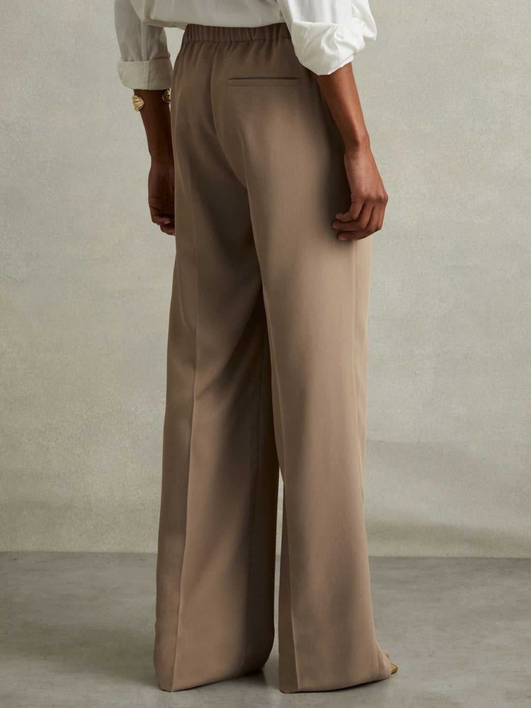 Elasticated-Waist Wide-Leg Twill Trousers in Mink Neutral Women | Reiss