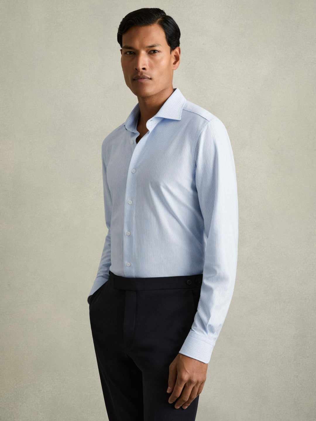 Cotton-Blend Cutaway-Collar Striped Shirt in Blue Stripe Men | Reiss