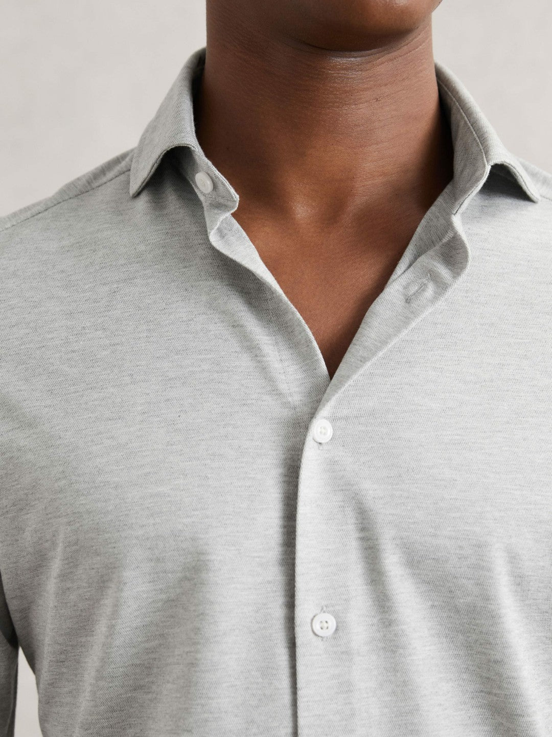 Cotton-Blend Jersey Cutaway-Collar Shirt in Grey Melange Men | Reiss