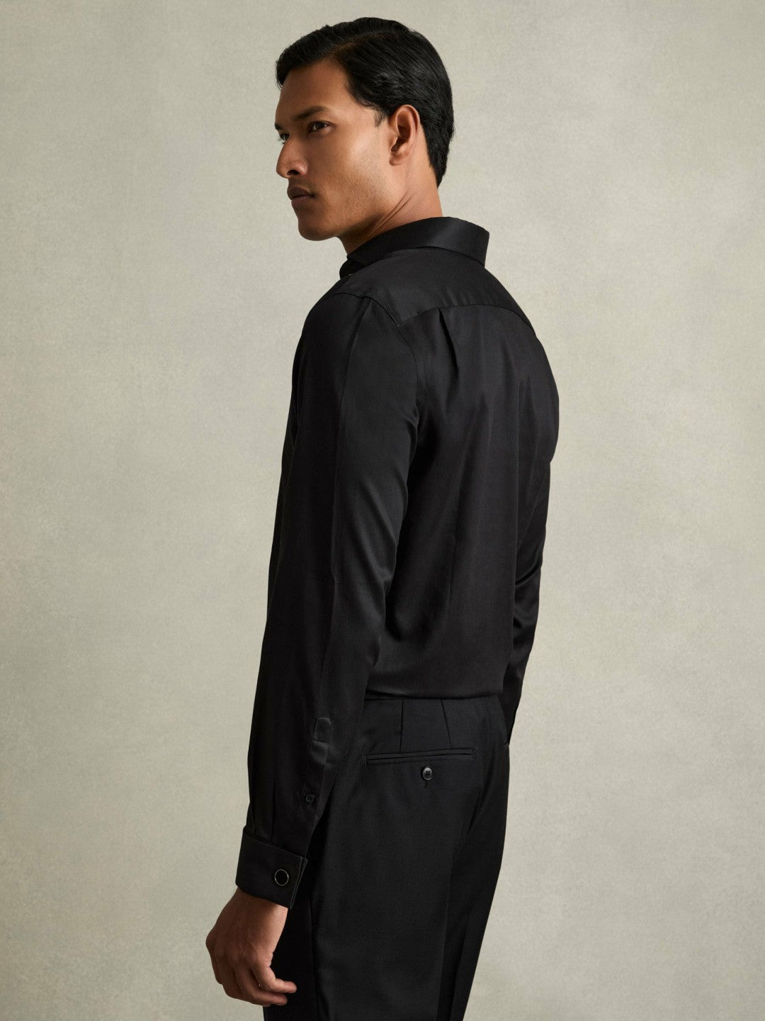 Regular Fit Slim-Fit Cotton Double-Cuff Shirt in Black Men | Reiss