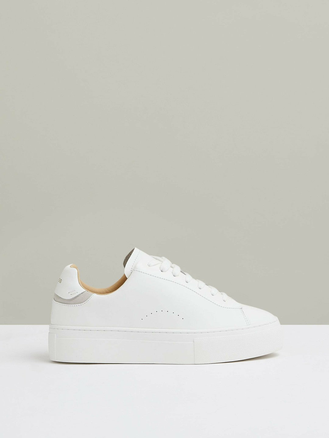 Leather Low-Top Trainers in White Women | Reiss