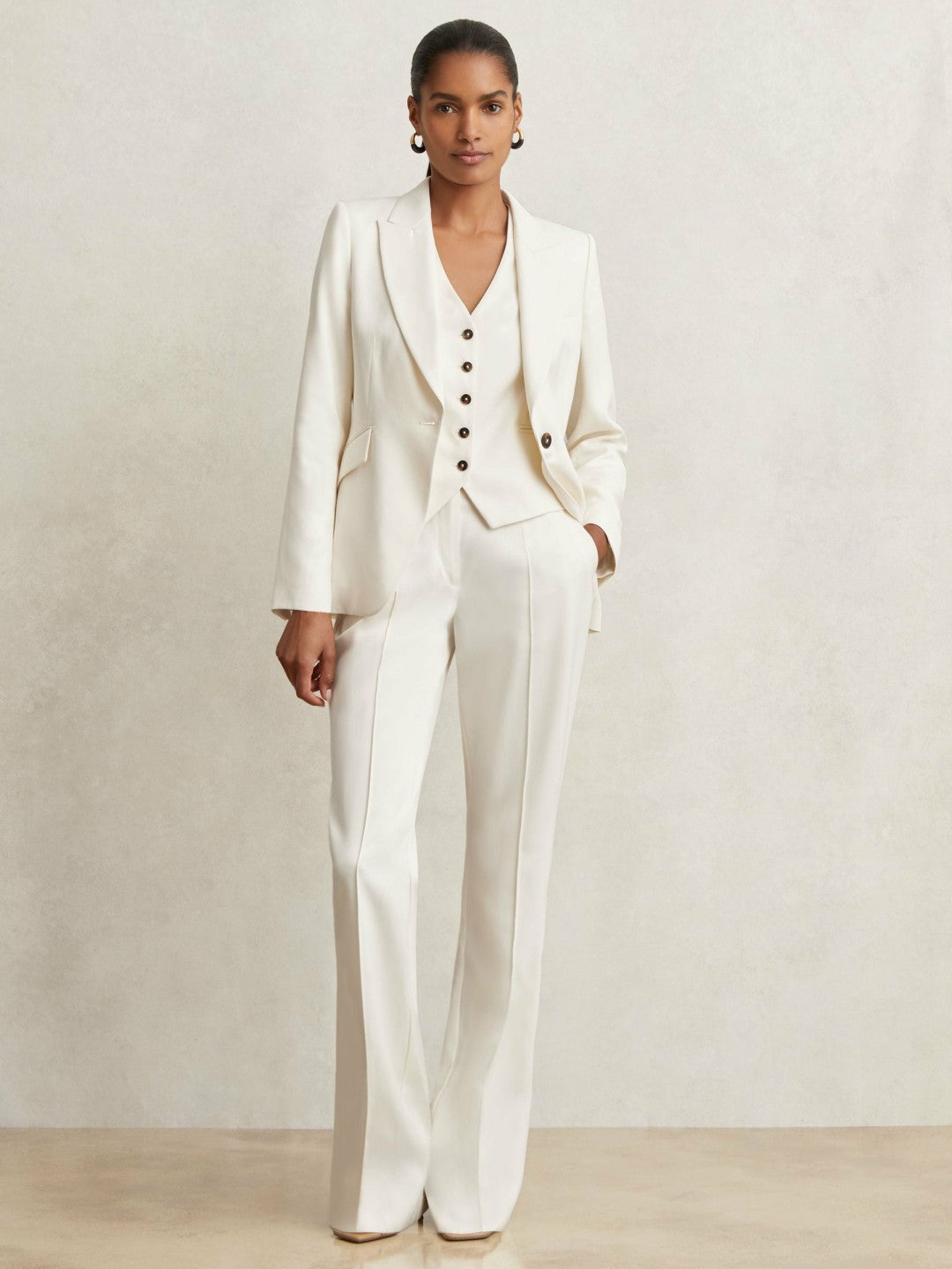 Single Breasted Tailored Waistcoat in Cream Women | Reiss