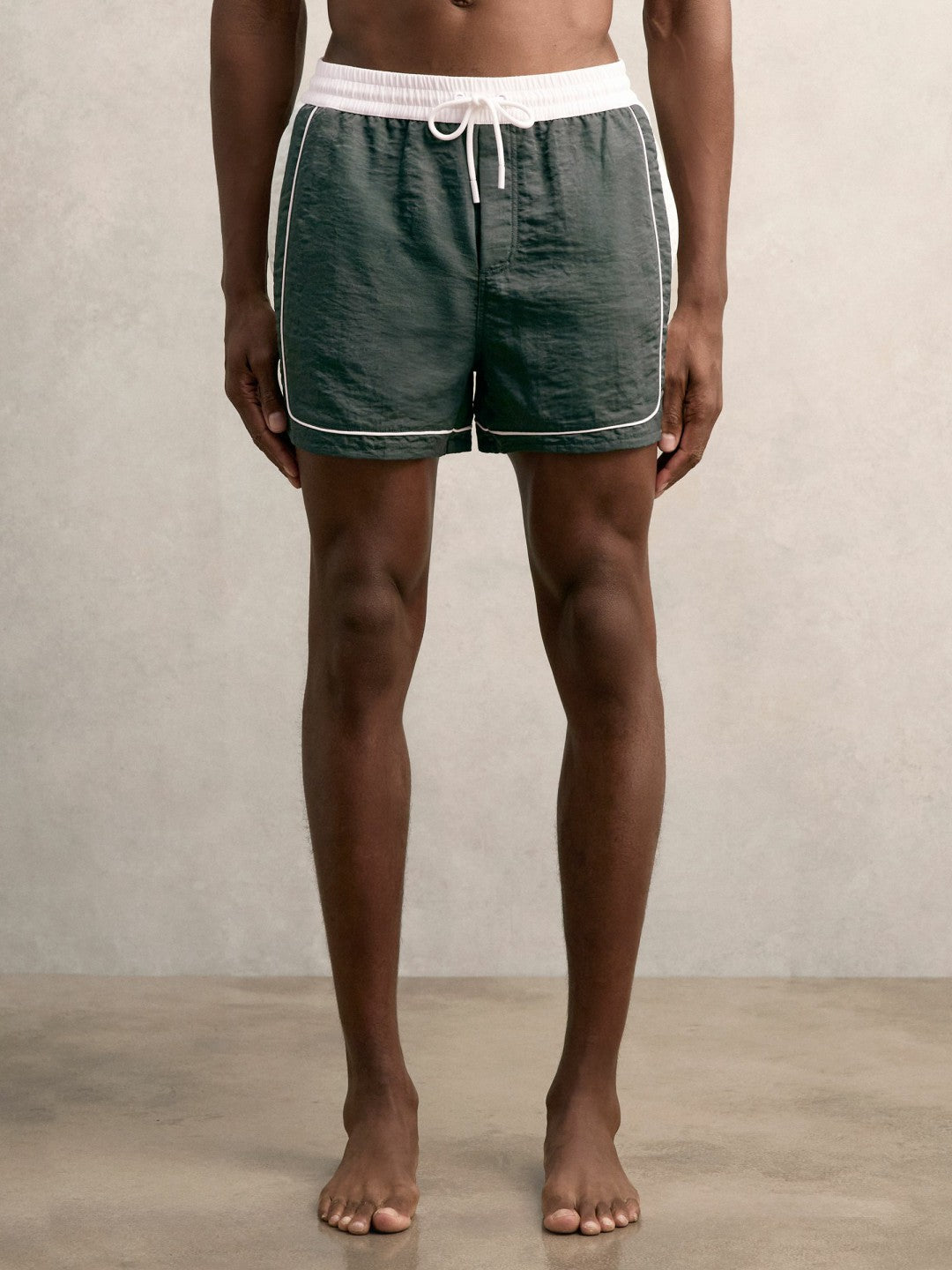 Colour-Block Piped-Trim Swim Shorts in Dark Green/White Men | Reiss