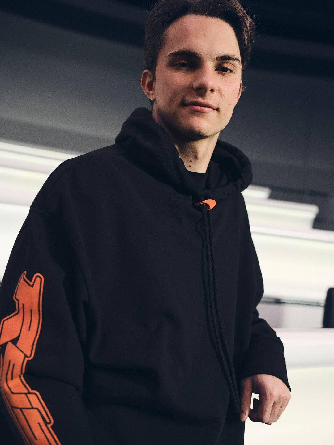 McLaren F1 Team Oversize Toggle Hoodie Unisex Fit in Black Men | Reiss
