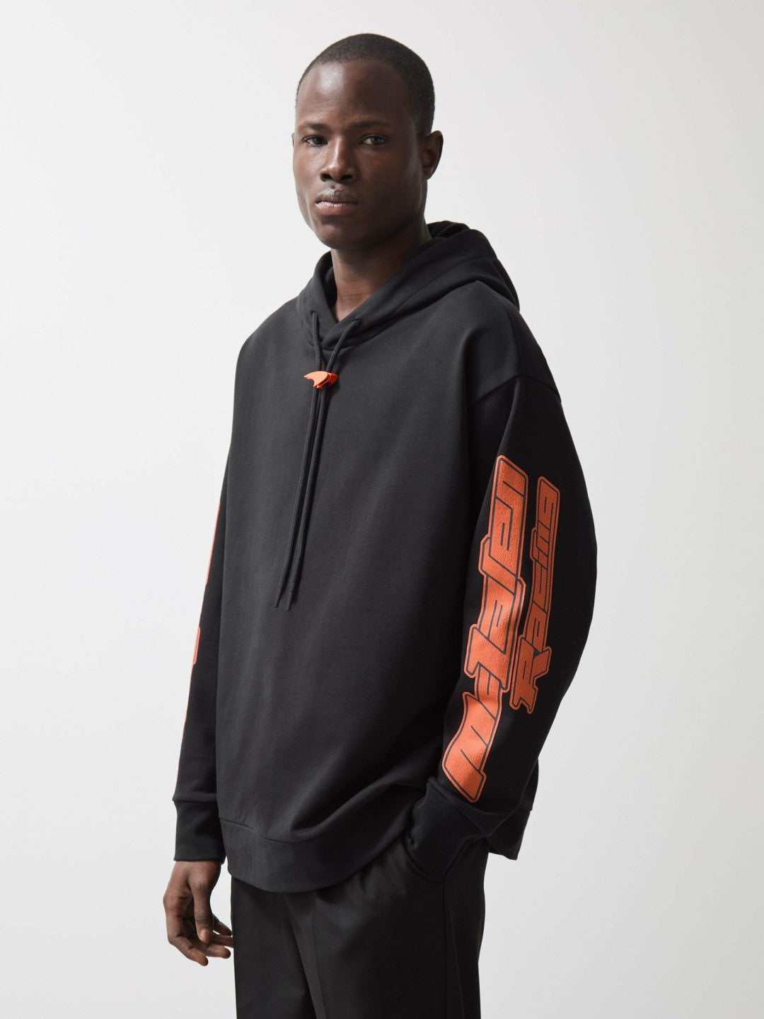 McLaren F1 Team Oversize Toggle Hoodie Unisex Fit in Black Men | Reiss
