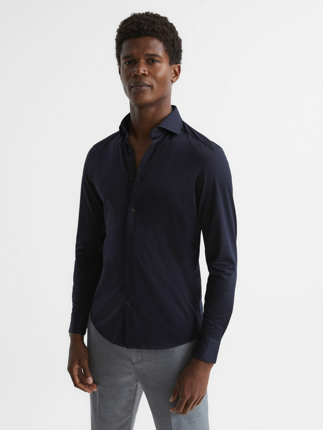 Cotton-Blend Jersey Cutaway-Collar Shirt in Navy Men | Reiss