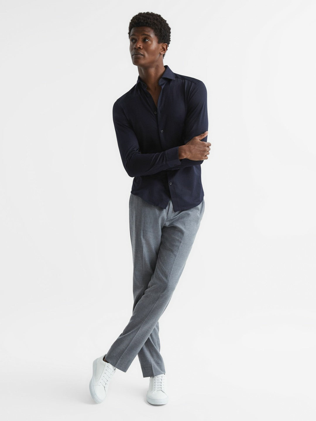 Cotton-Blend Jersey Cutaway-Collar Shirt in Navy Men | Reiss