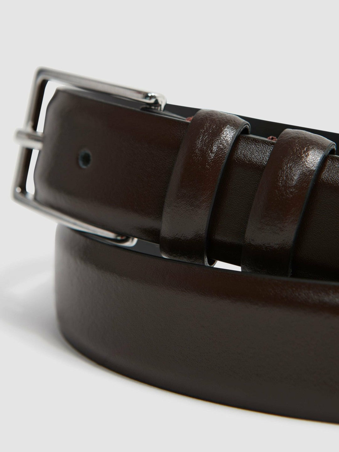 Smooth Leather Belt in Chocolate Men | Reiss