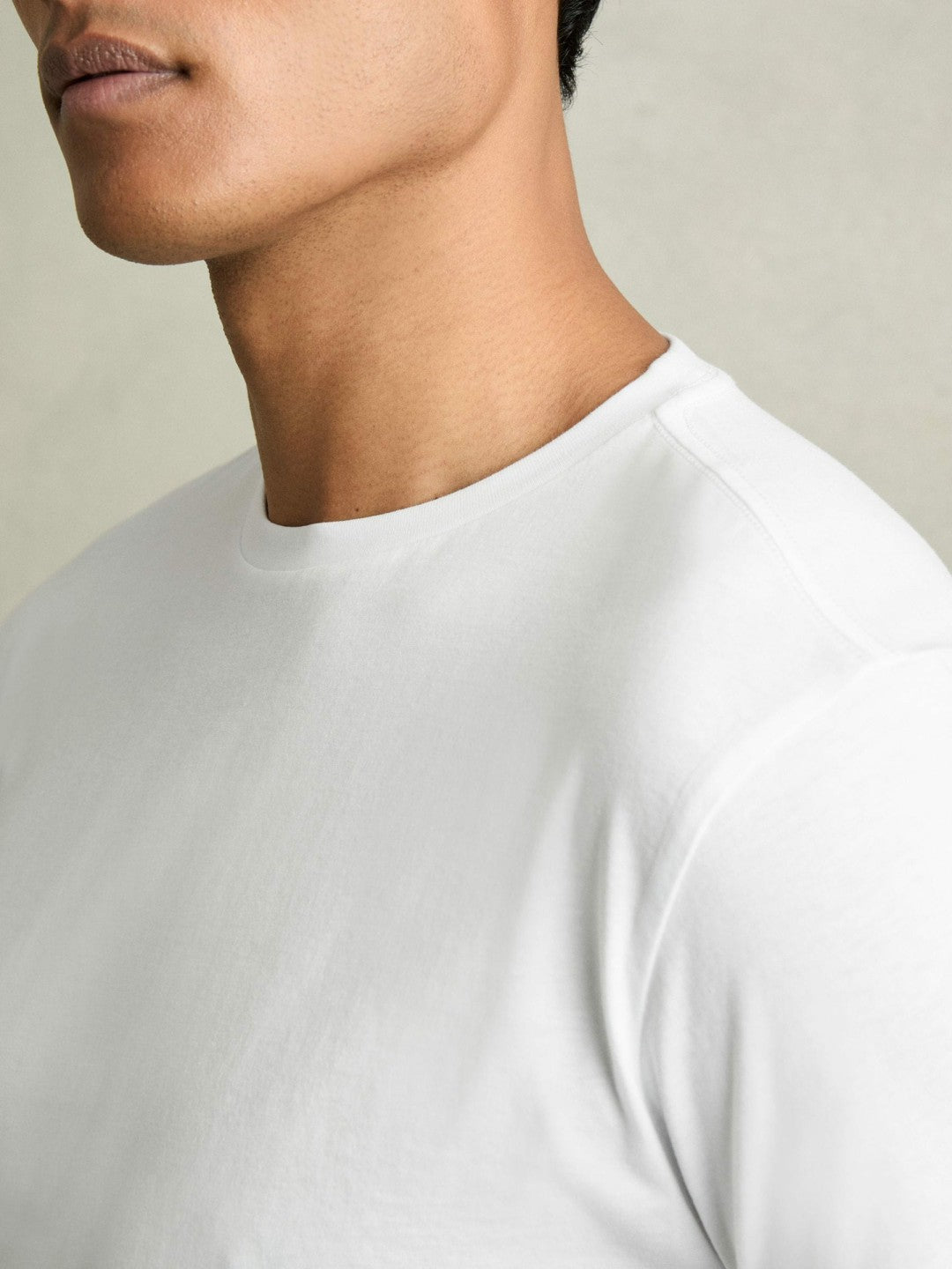 Cotton Crew Neck T-Shirt in White Men | Reiss