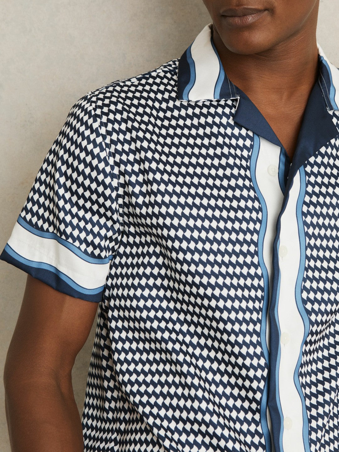 Geometric-Print Cuban-Collar Shirt in White/Navy Men | Reiss