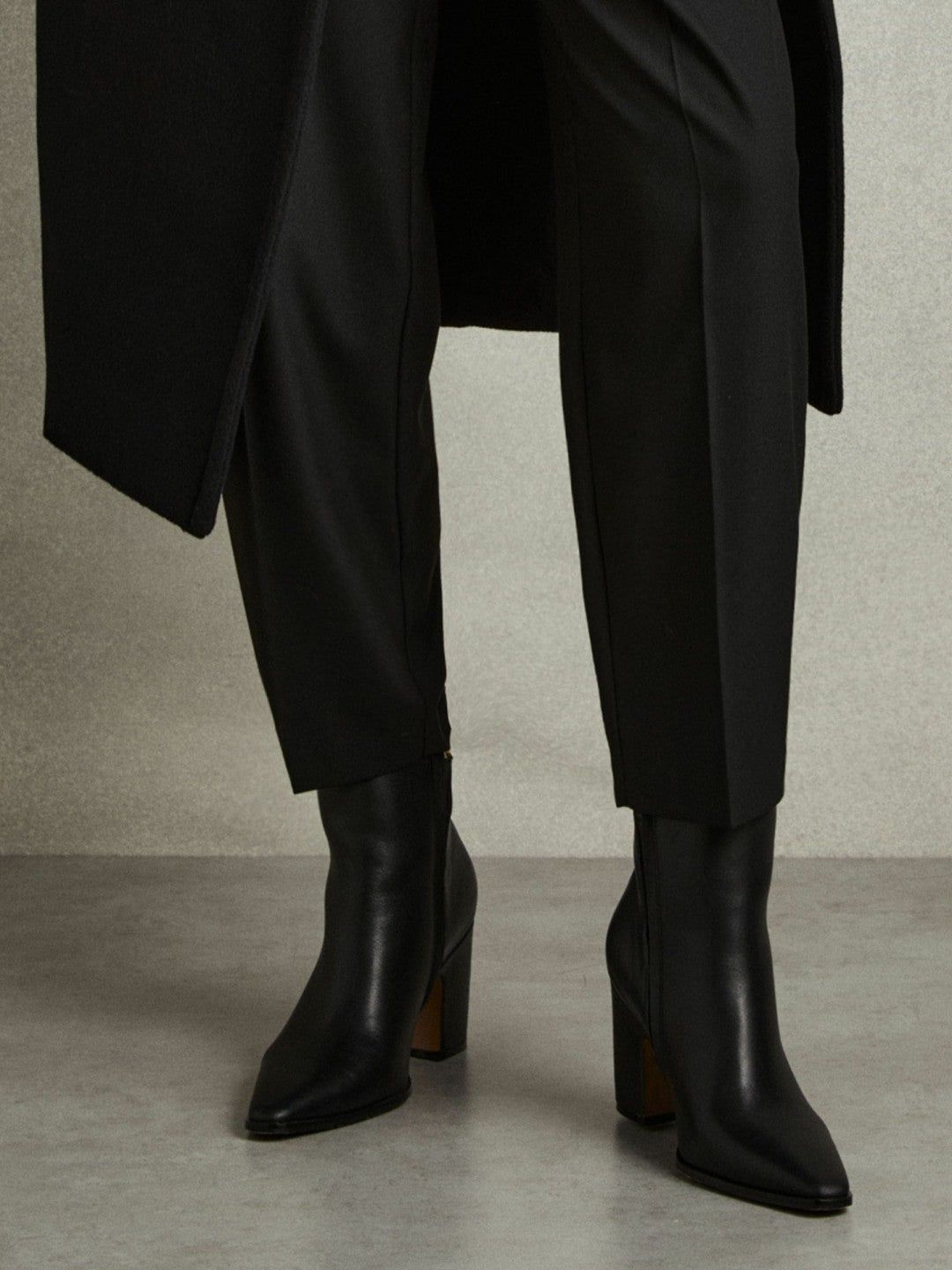 Leather Blocked Heel Ankle Boots in Black Women | Reiss